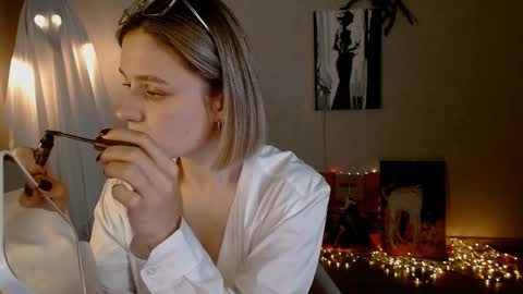 Michelle  online show from October 28, 3:21 am