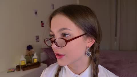 Kaylee online show from September 20, 3:46 pm