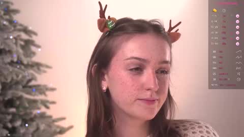 Snapshot of charming_flower chatting on December 20, 10:50 pm MarselinMarsi inst ptj mars online show from December 20, 10:50 pm