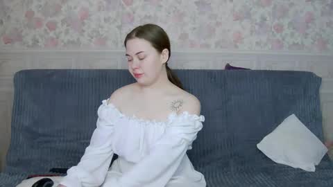 charming_lolla online show from January 24, 12:20 am