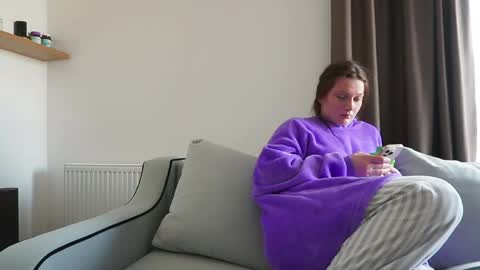 katie online show from April 3, 2:15 pm