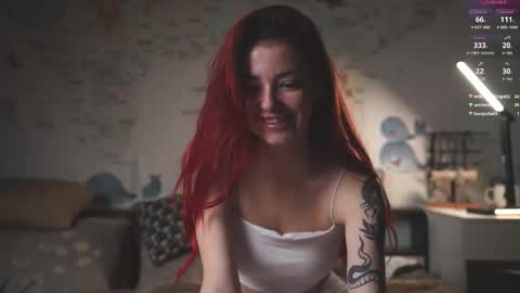 Snapshot of charmings_054 chatting on October 27, 6:12 pm Belle and Miley online show from October 27, 6:12 pm