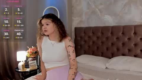 Snapshot of charmingvixen chatting on September 29, 9:47 am Kati online show from September 29, 9:47 am