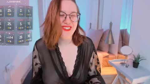 Snapshot of charmygrace chatting on February 28, 6:54 am Grace online show from February 28, 6:54 am