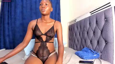 Snapshot of charmylexy chatting on October 17, 2:37 am lexy online show from October 17, 2:37 am