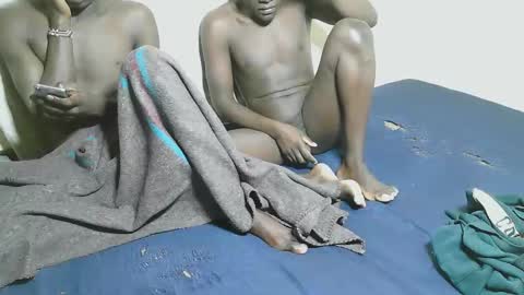 charmzboy online show from November 20, 4:01 am