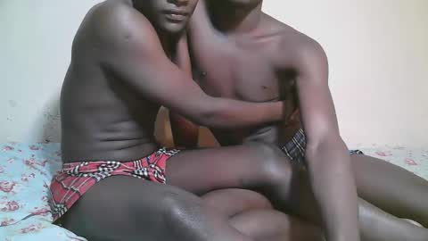 charmzboy online show from November 28, 4:26 am