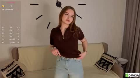 Snapshot of charoletteharles chatting on March 2, 5:08 am Lolla online show from March 2, 5:08 am