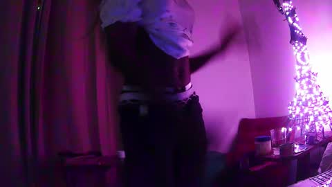 Snapshot of charr1barr chatting on December 3, 9:33 am Miss Chocolate online show from December 3, 9:33 am