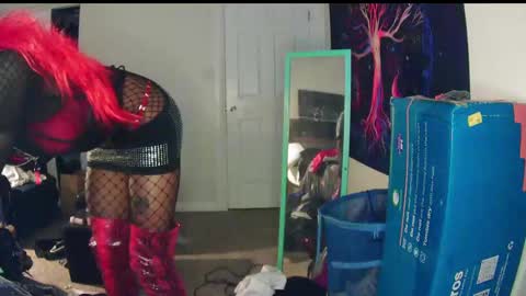 Snapshot of charr1barr chatting on January 2, 5:50 pm Miss Chocolate online show from January 2, 5:50 pm