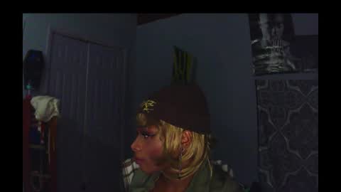 Snapshot of charr1barr chatting on January 21, 10:52 am Miss Chocolate online show from January 21, 10:52 am