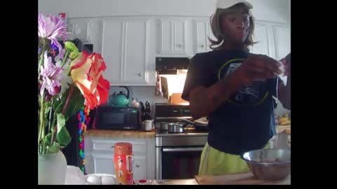 Snapshot of charr1barr chatting on February 11, 10:28 pm Miss Chocolate online show from February 11, 10:28 pm