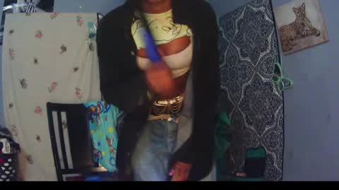 Snapshot of charr1barr chatting on March 2, 8:59 am Miss Chocolate online show from March 2, 8:59 am