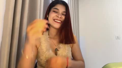 charrmingmey online show from April 3, 6:44 am