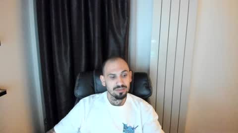 Snapshot of chase_power chatting on December 7, 11:23 pm Chase Power online show from December 7, 11:23 pm