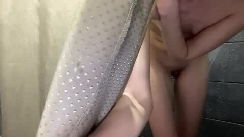 Snapshot of chase_vicky chatting on March 7, 7:38 pm Vicky online show from March 7, 7:38 pm