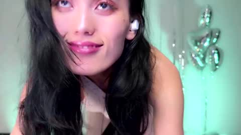 JASMINE   usually going live about 2 am UTC  online show from December 11, 3:24 am