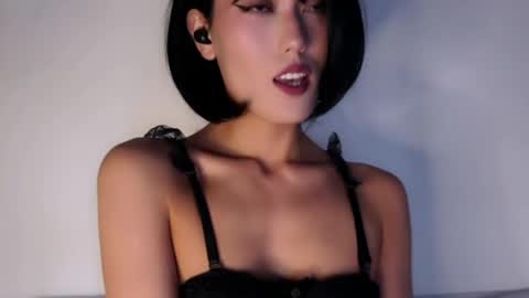 Snapshot of chasmic chatting on May 5, 3:47 am JASMINE usually going live about 2 am UTC online show from May 5, 3:47 am