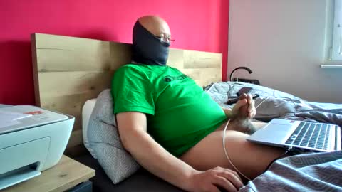 Snapshot of chatskor chatting on February 28, 6:36 am Egor Skornyakov online show from February 28, 6:36 am