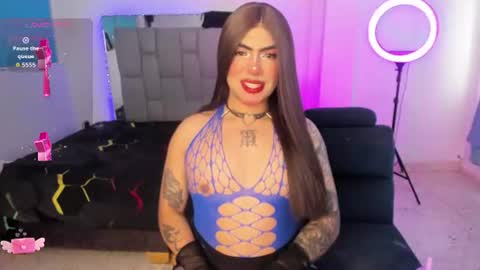 Snapshot of chaturmodels chatting on June 27, 2:23 pm Sophie online show from June 27, 2:23 pm
