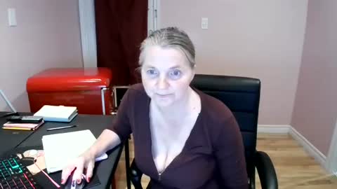 Snapshot of chealsiek chatting on October 22, 11:59 pm chealsiek online show from October 22, 11:59 pm