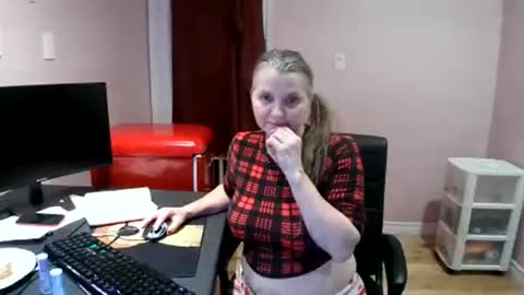 Snapshot of chealsiek chatting on November 1, 2:35 am chealsiek online show from November 1, 2:35 am