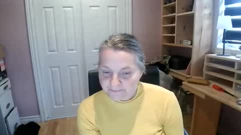 chealsiek online show from December 22, 2:47 pm