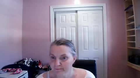 chealsiek online show from March 4, 8:04 pm