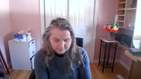 chealsiek online show from March 27, 6:18 pm