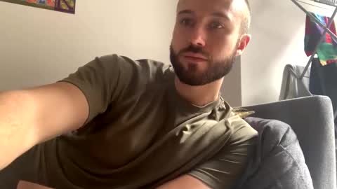 Snapshot of cheekycharliee chatting on October 1, 11:16 am CheekyCharliee online show from October 1, 11:16 am