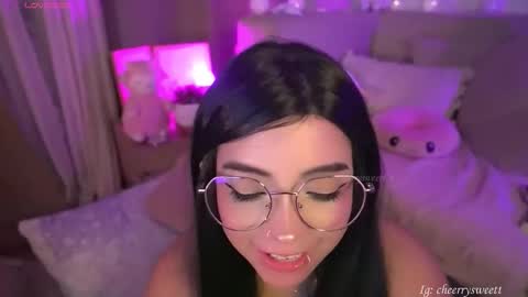 Baby Cherry online show from February 18, 11:33 pm