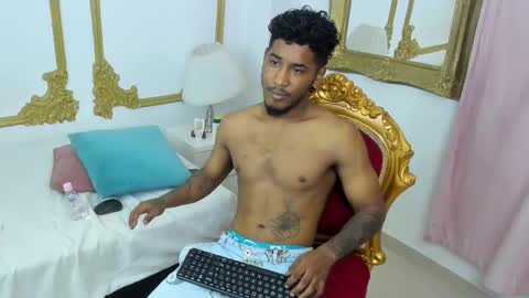 Snapshot of cheeto_333 chatting on February 24, 4:49 am Cheeto online show from February 24, 4:49 am