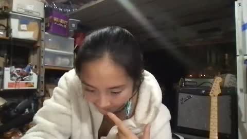 Snapshot of chellybear101 chatting on December 3, 4:25 am chellybear101 online show from December 3, 4:25 am