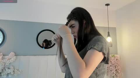 chelsea_bolton_ online show from March 19, 12:20 pm