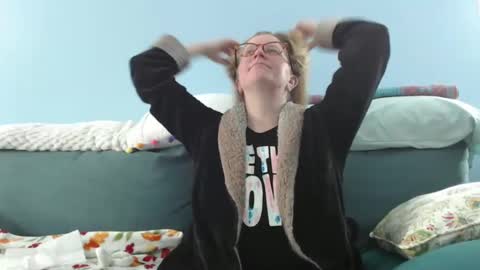 Chelsea online show from February 24, 5:42 pm