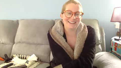 Snapshot of chelseasentra1 chatting on May 28, 3:31 pm Chelsea online show from May 28, 3:31 pm