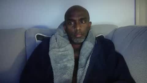 chenthu1979 online show from April 7, 11:43 am