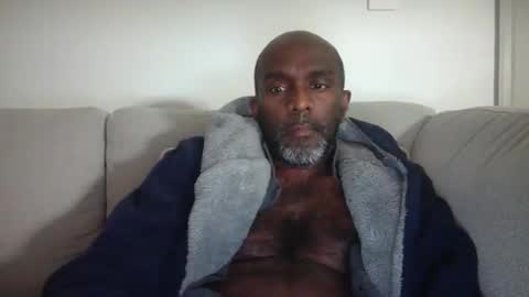 chenthu1979 online show from April 18, 11:25 am