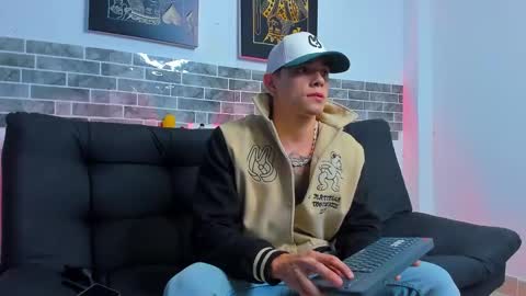 Snapshot of chepe_fit chatting on January 15, 3:22 am chepe vause online show from January 15, 3:22 am