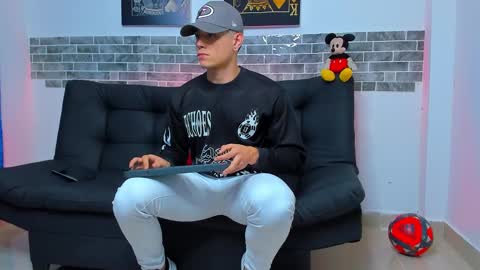 Snapshot of chepe_fit chatting on January 20, 12:15 am chepe vause online show from January 20, 12:15 am