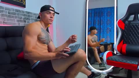 Snapshot of chepe_fit chatting on February 23, 8:17 am chepe vause online show from February 23, 8:17 am