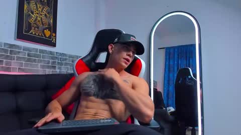 Snapshot of chepe_fit chatting on March 5, 1:10 am chepe vause online show from March 5, 1:10 am