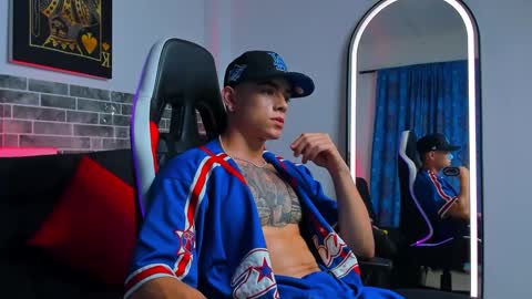 Snapshot of chepe_fit chatting on March 6, 4:30 am chepe vause online show from March 6, 4:30 am