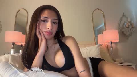 cherliecarmen online show from May 22, 7:52 pm