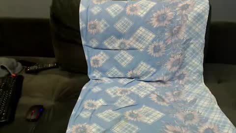 Snapshot of cherry_hell chatting on September 9, 6:35 am Astrid online show from September 9, 6:35 am