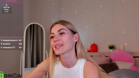 cherry_pr1ce online show from October 27, 11:58 am