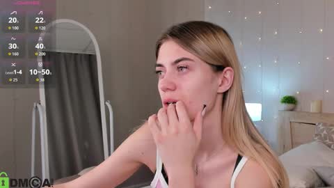 cherry_pr1ce online show from November 18, 10:14 pm