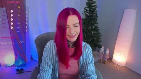 Snapshot of cherry_roxy chatting on January 2, 8:35 pm Roxy online show from January 2, 8:35 pm