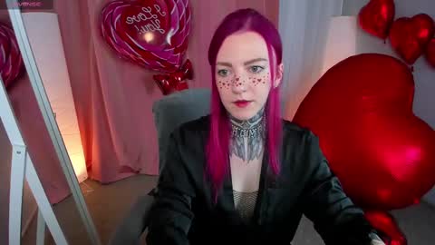 Snapshot of cherry_roxy chatting on February 14, 8:48 pm Roxy online show from February 14, 8:48 pm