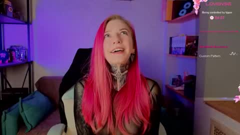 Snapshot of cherry_roxy chatting on October 4, 8:51 pm Roxy online show from October 4, 8:51 pm